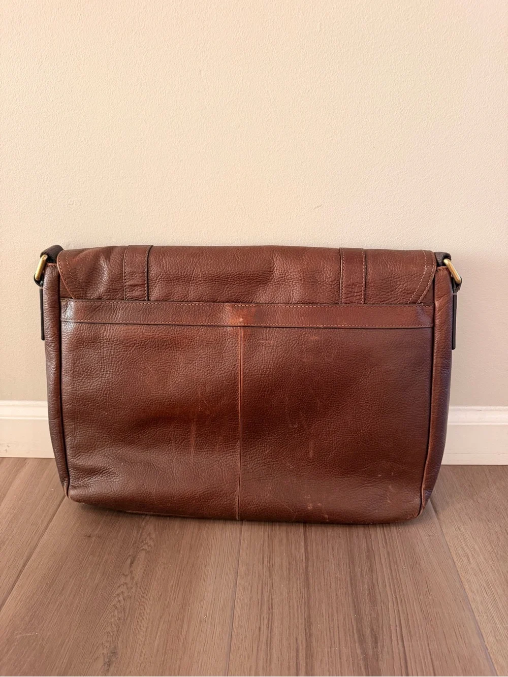 Fossil Brown Leather Messenger Bag with Dark Brown Strap